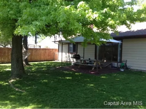 4608 Trevi, Springfield, IL 62703 photo 2