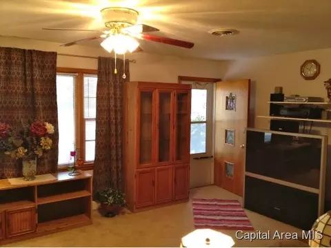 300 E Little St, Athens, IL 62613 photo 6