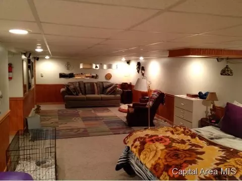 300 E Little St, Athens, IL 62613 photo 15