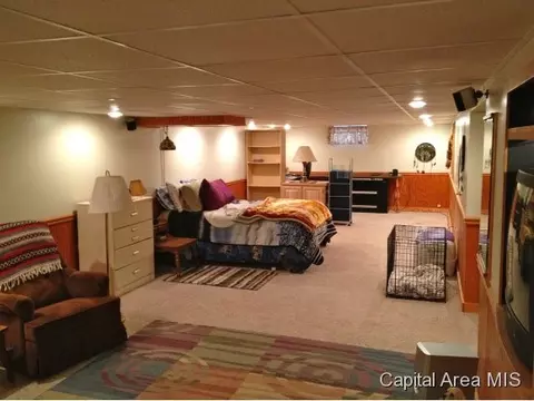 300 E Little St, Athens, IL 62613 photo 16
