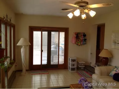 300 E Little St, Athens, IL 62613 photo 11