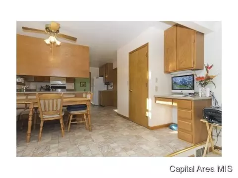 2208 Heather Ml, Springfield, IL 62704 photo 7