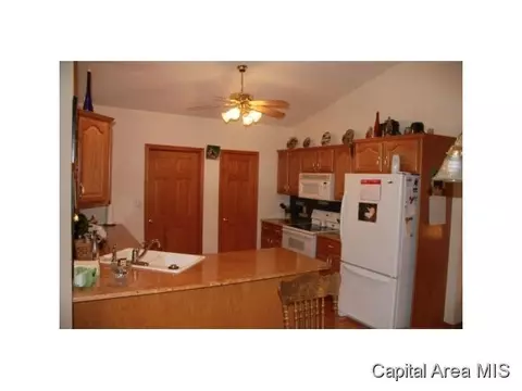 7205 Piper Glen Dr, Springfield, IL 62711 photo 5