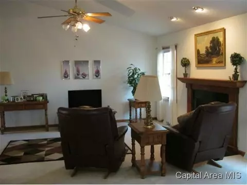 4300 Fort Donelson Dr, Springfield, IL 62711 photo 5