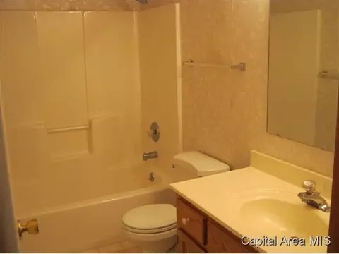 4300 Fort Donelson Dr, Springfield, IL 62711 photo 12