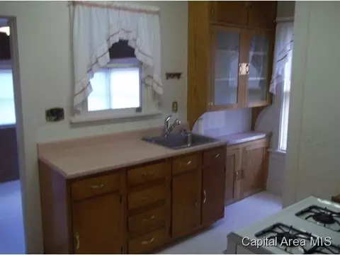 1708 S 1st, Springfield, IL 62704 photo 2