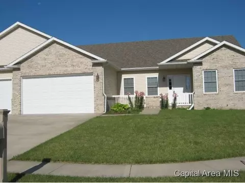 447 Brahler Ln, Springfield, IL 62711 photo 1
