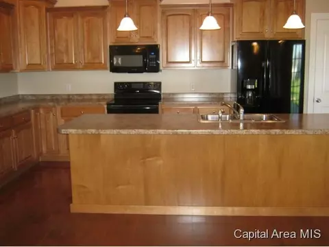 447 Brahler Ln, Springfield, IL 62711 photo 8