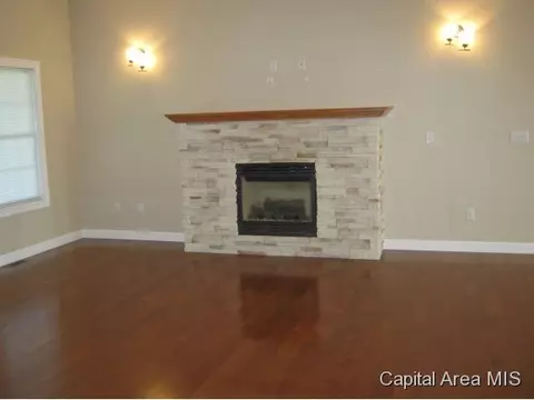 447 Brahler Ln, Springfield, IL 62711 photo 5