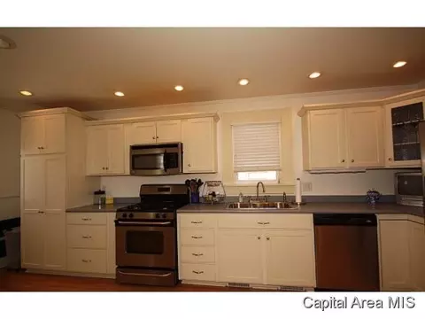 1825 S Pasfield Street St, Springfield, IL 62704 photo 5