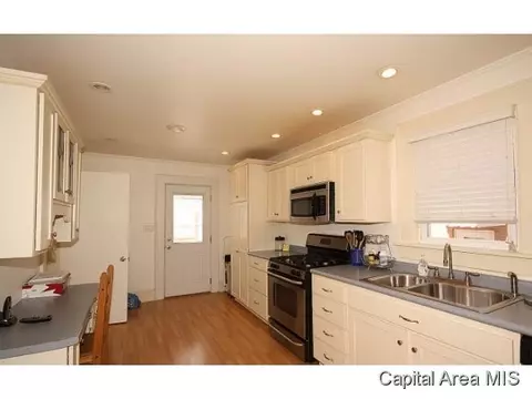 1825 S Pasfield Street St, Springfield, IL 62704 photo 6
