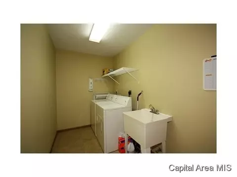 1805 Armitage Dr, Springfield, IL 62711 photo 12