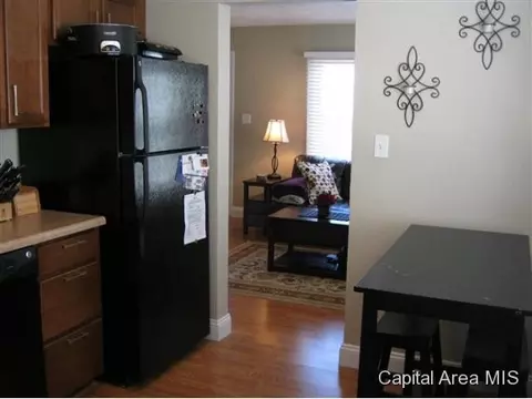 2413 S 1st St, Springfield, IL 62704 photo 5