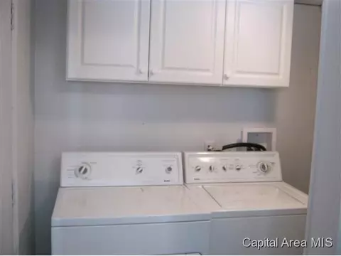 2413 S 1st St, Springfield, IL 62704 photo 10