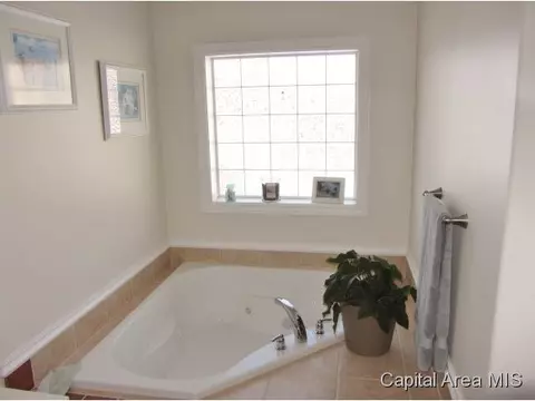 4830 Key W, Springfield, IL 62711 photo 11