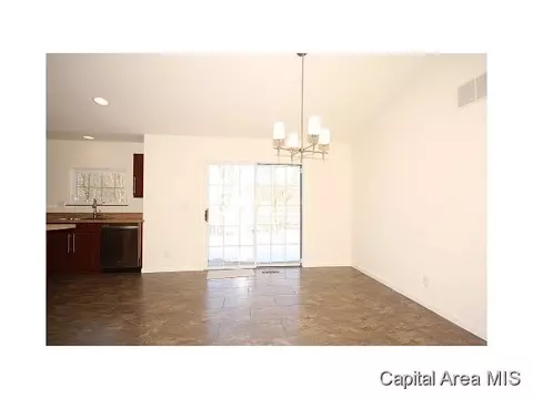 1185 Willowbrook, Springfield, IL 62711 photo 8