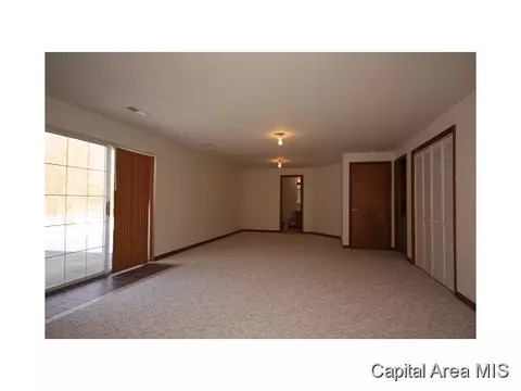 1185 Willowbrook, Springfield, IL 62711 photo 11