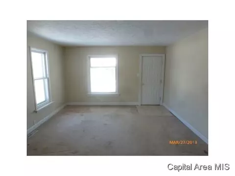 206 Ebony, Thayer, IL 62689 photo 6