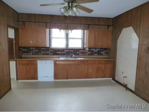 206 Ebony, Thayer, IL 62689 photo 9