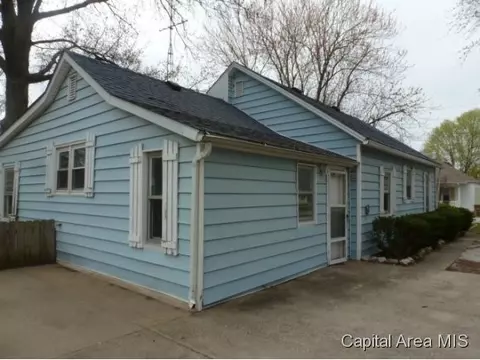 206 Ebony, Thayer, IL 62689 photo 3