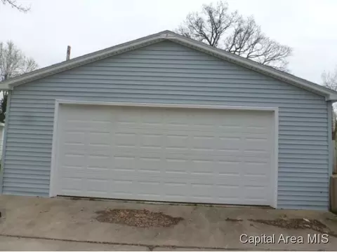 206 Ebony, Thayer, IL 62689 photo 4
