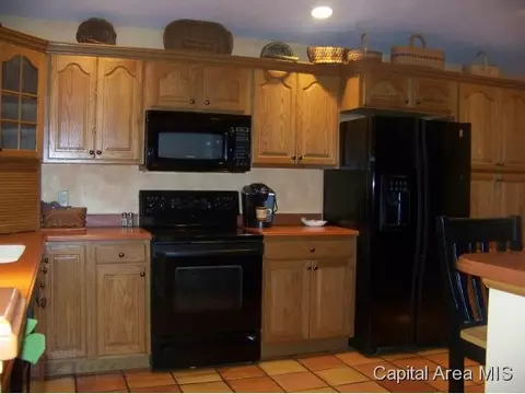 8204 Hunt Rd, Springfield, IL 62712 photo 4