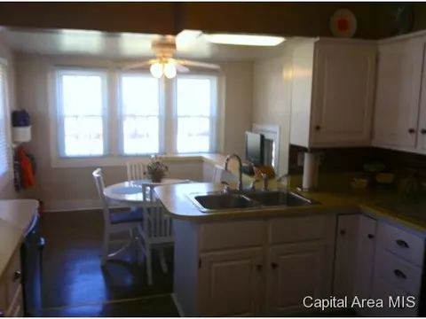 3136 S 3rd, Springfield, IL 62703 photo 6