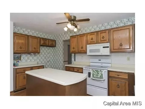 400 Barons Rd, Springfield, IL 62704 photo 6
