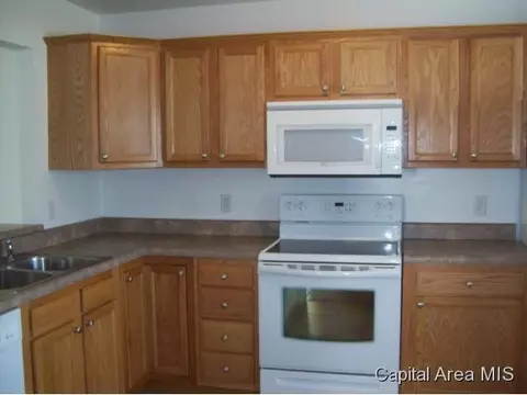 2910 Ocala Ln, Springfield, IL 62702 photo 4