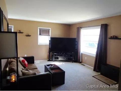 1128 Johnson Ln, Springfield, IL 62702 photo 3
