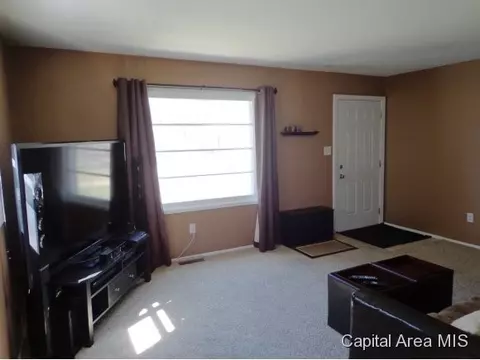 1128 Johnson Ln, Springfield, IL 62702 photo 4
