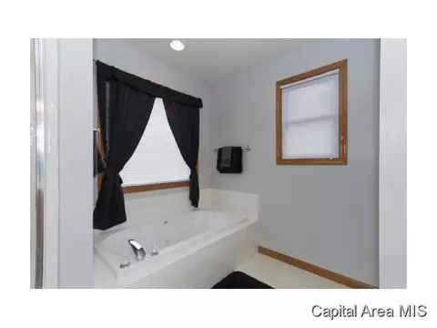 1503 Sequoia, Chatham, IL 62629 photo 14