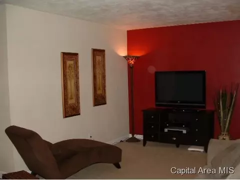 45 Glen Aire Dr, Springfield, IL 62703 photo 4