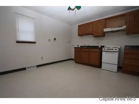 2133 S 19th, Springfield, IL 62703 photo 4