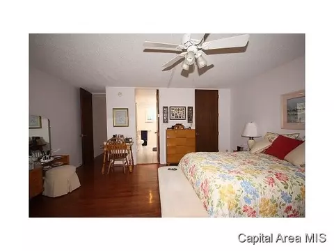 5 Washington Pl, Springfield, IL 62702 photo 7