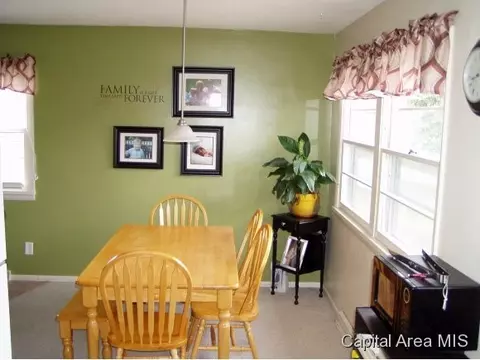 2325 Queensway, Springfield, IL 62703 photo 5