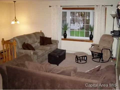 2325 Queensway, Springfield, IL 62703 photo 4