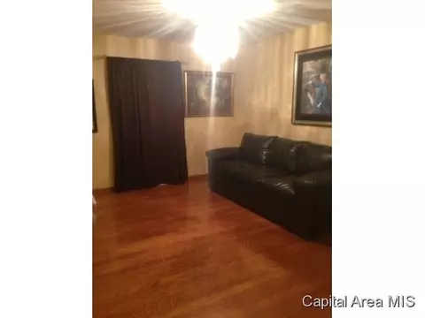 2413 Hazlett Rd, Springfield, IL 62707 photo 3