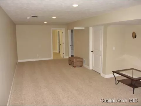 2407 Aaron, Springfield, IL 62704 photo 13