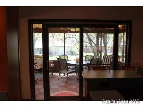 2313 S Park, Springfield, IL 62704 photo 4
