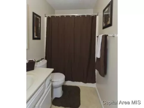 2027 Scarbrough, Springfield, IL 62702 photo 8