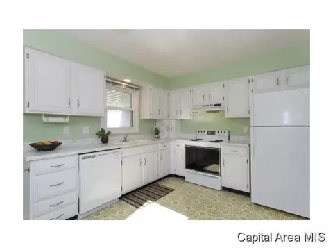 2027 Scarbrough, Springfield, IL 62702 photo 4