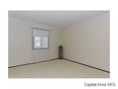 2027 Scarbrough, Springfield, IL 62702 photo 11