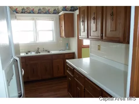 2040 N 6th St, Springfield, IL 62702 photo 4