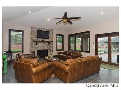 23200 Clemens Rd, Athens, IL 62613 photo 18