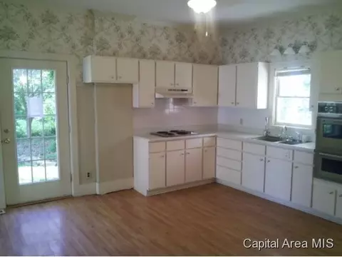 502 E Main, Moweaqua, IL 62550 photo 3