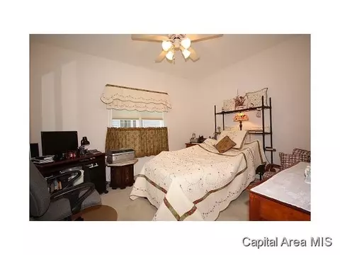 2718 Kitty Hawk Ct, Springfield, IL 62711 photo 5