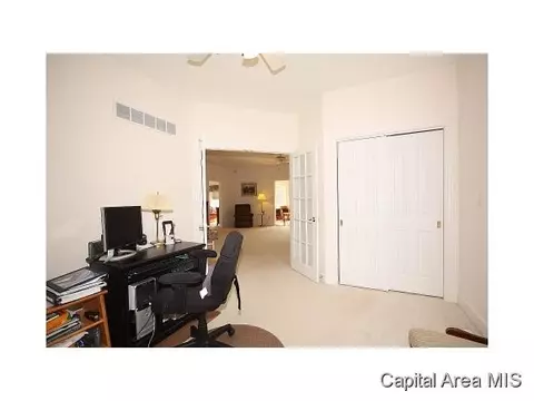 2718 Kitty Hawk Ct, Springfield, IL 62711 photo 6