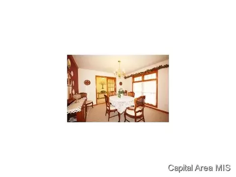1424 Sequoia, Chatham, IL 62629 photo 4