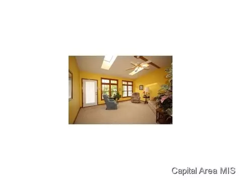 1424 Sequoia, Chatham, IL 62629 photo 6